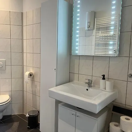 Three-Bedroom Apartment In Essen City Center Exterior foto