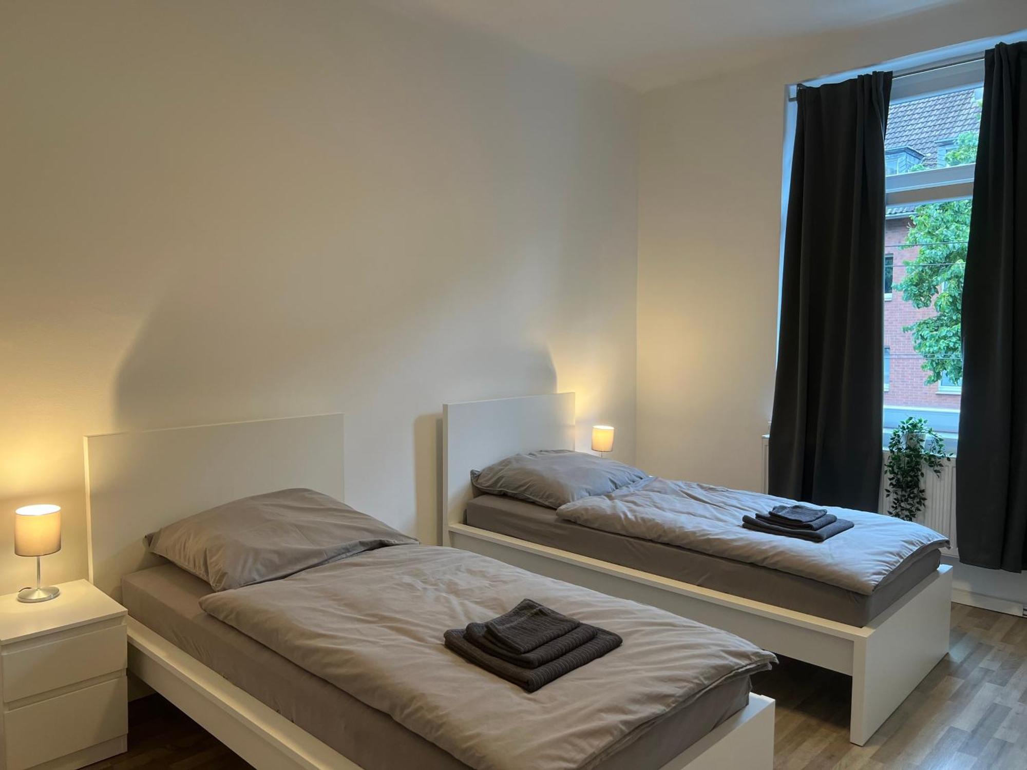 Three-bedroom In Center Apartment *